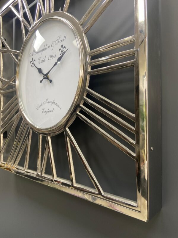 50x50cm METAL KARE PARLAK GÜMÜŞ DEKORATİF DUVAR SAATİ - ART1140